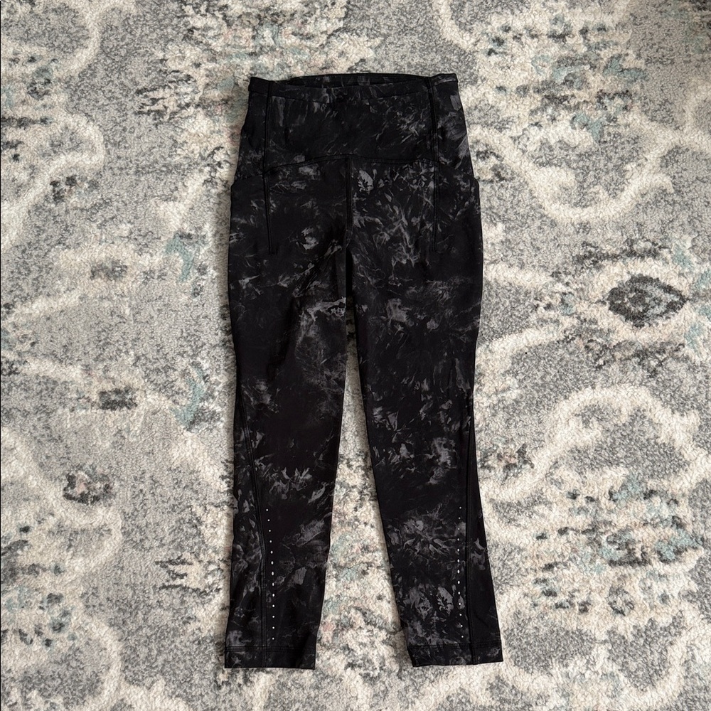 Lululemon Swift Speed High-Rise Crop 21"